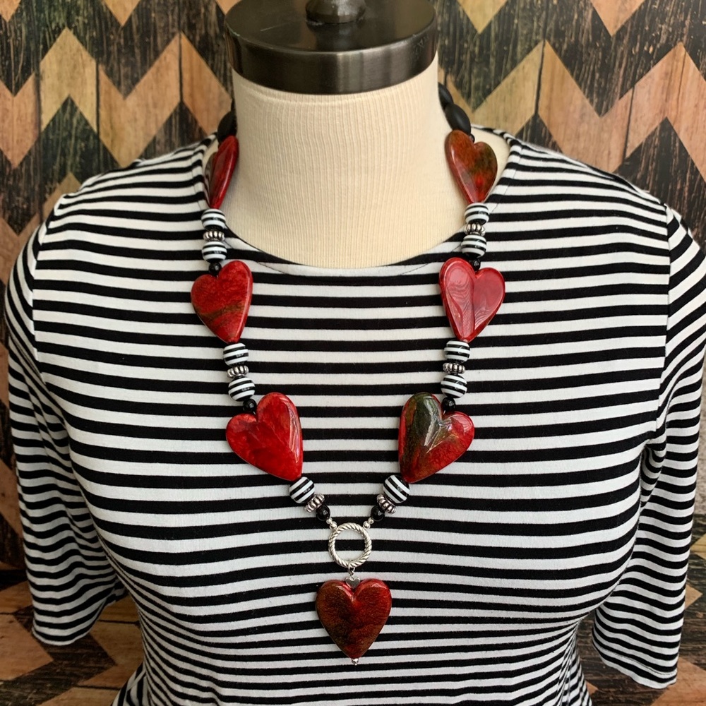 Heart statement necklace